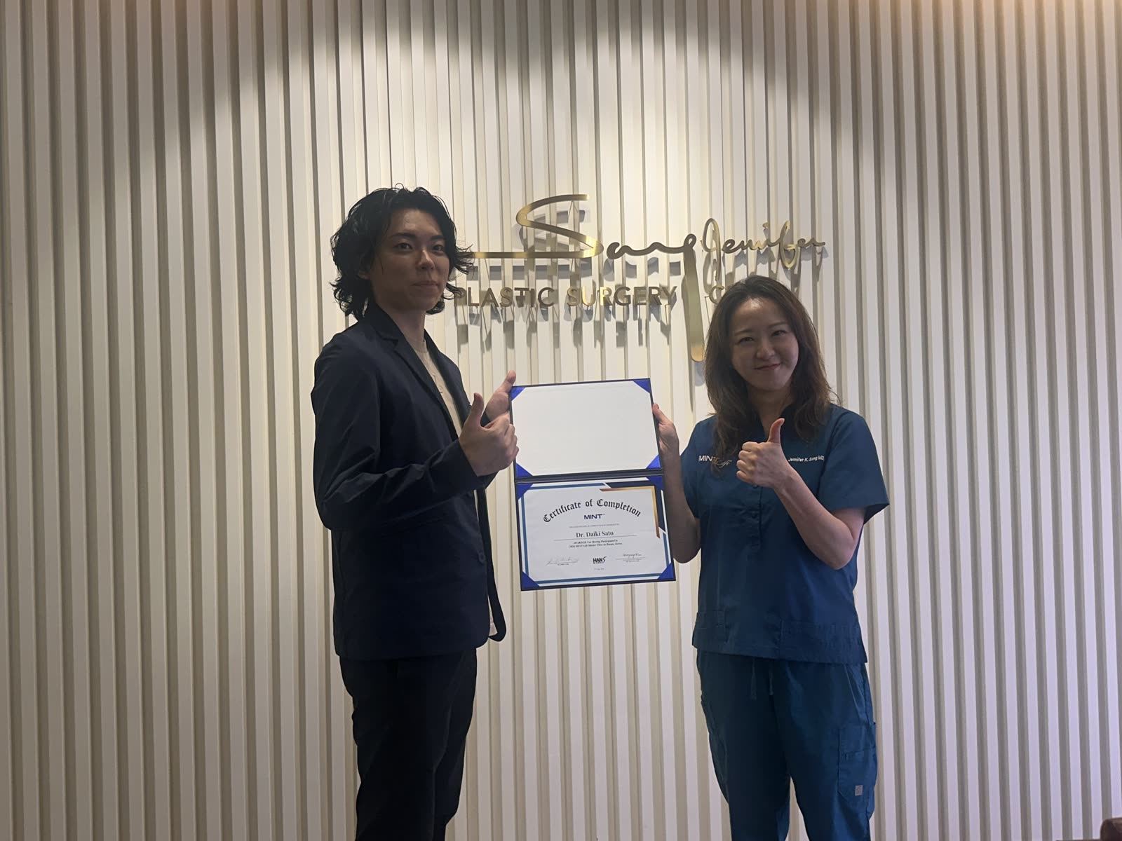 MINT Lift Japan Master Class certificate presentation at Jennifer Song Plastic Surgery, Busan