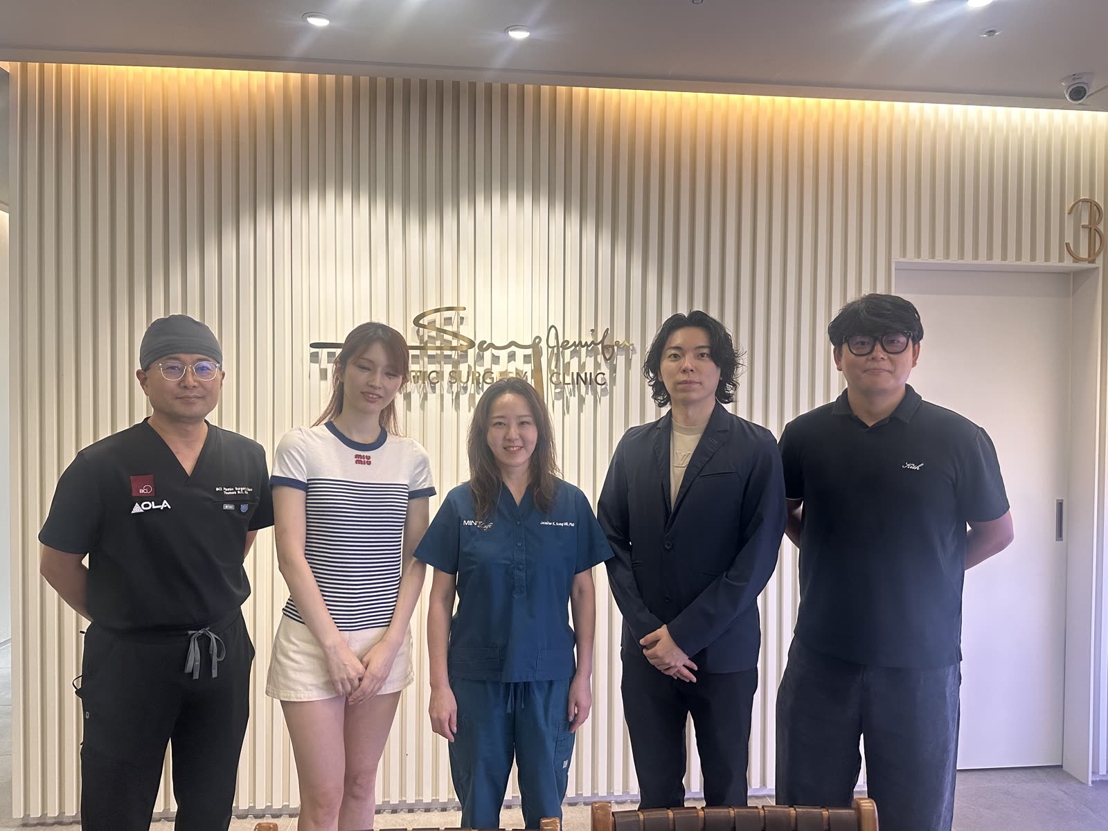 Japanese physicians with OLA Korea faculty in the lobby of Jennifer Song Plastic Surgery Clinic